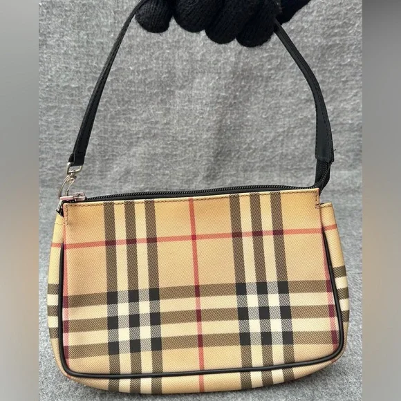 バッグ BURBERRY Nova Check Accessory Pouch Burberry Nova Check Pochette Bag – Oliver Jewellery